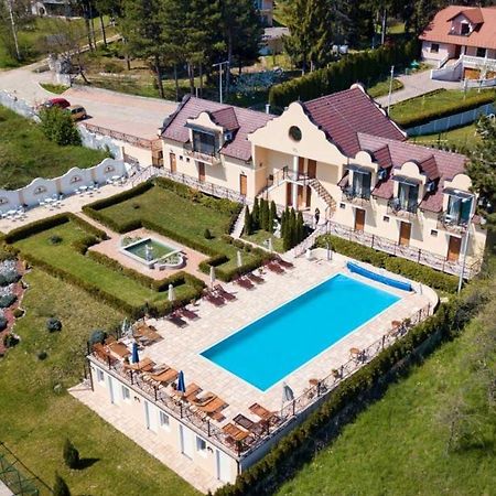 Suncani Breg Apartments Връдник Екстериор снимка