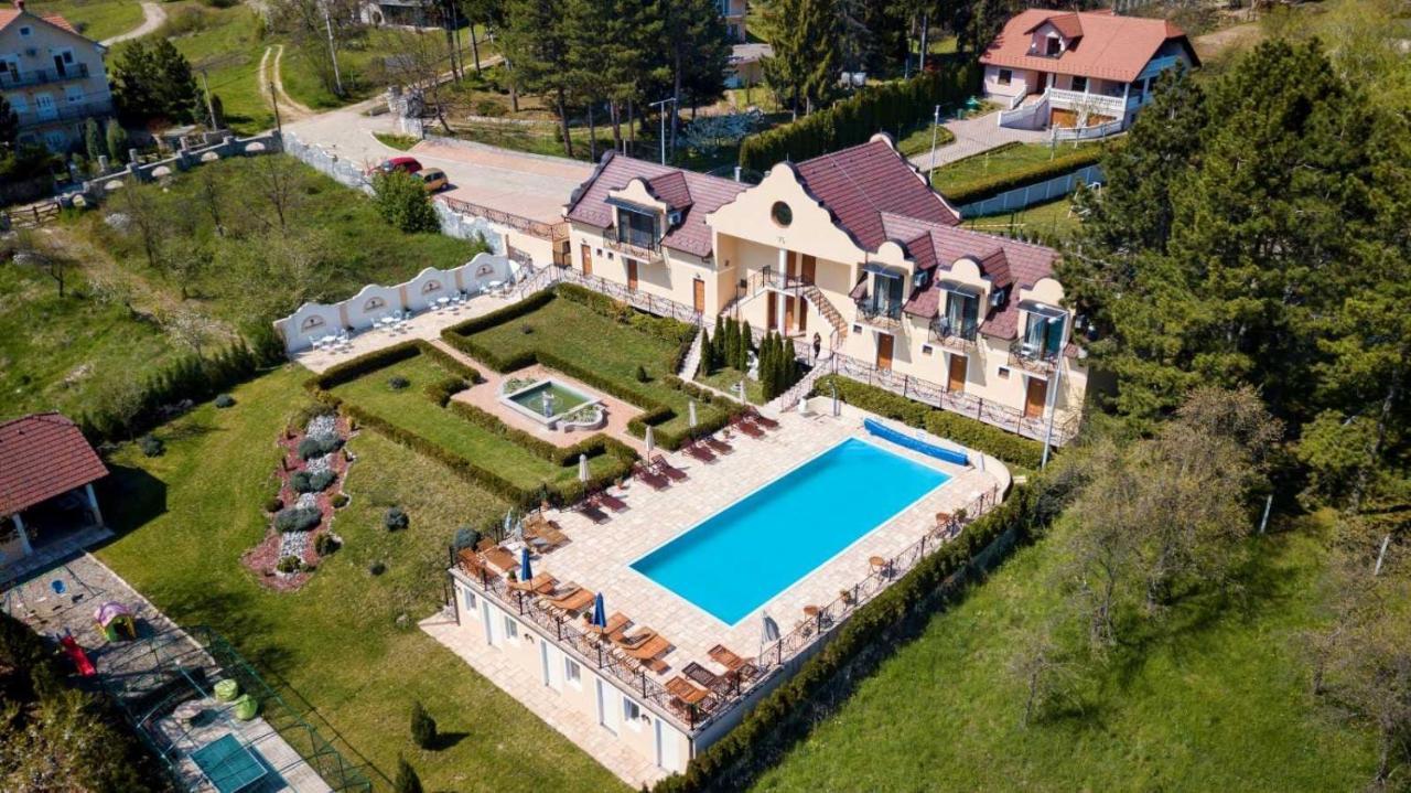 Suncani Breg Apartments Връдник Екстериор снимка