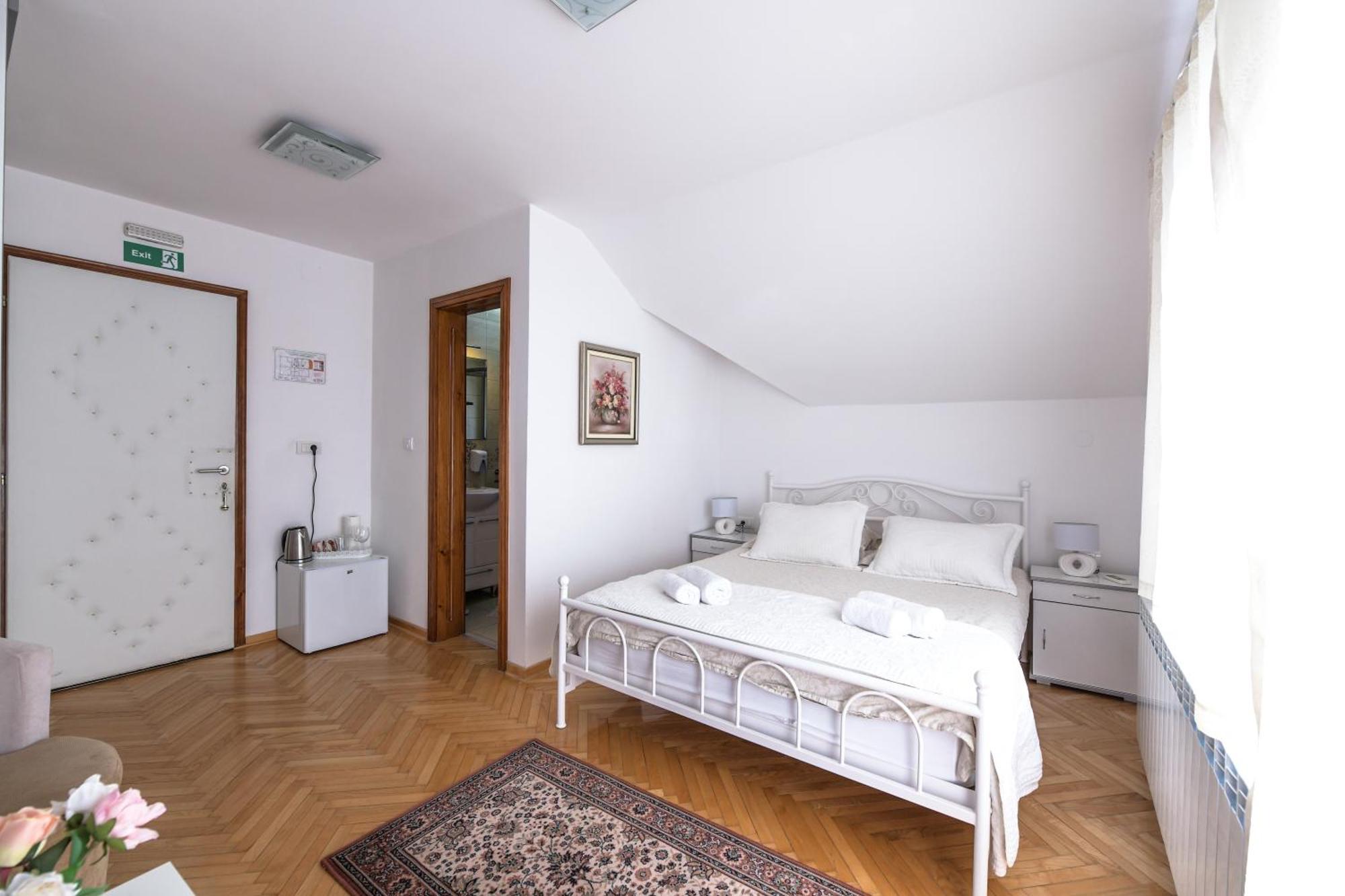 Suncani Breg Apartments Връдник Стая снимка