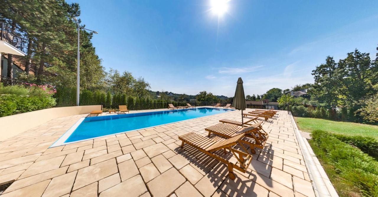 Suncani Breg Apartments Връдник Екстериор снимка