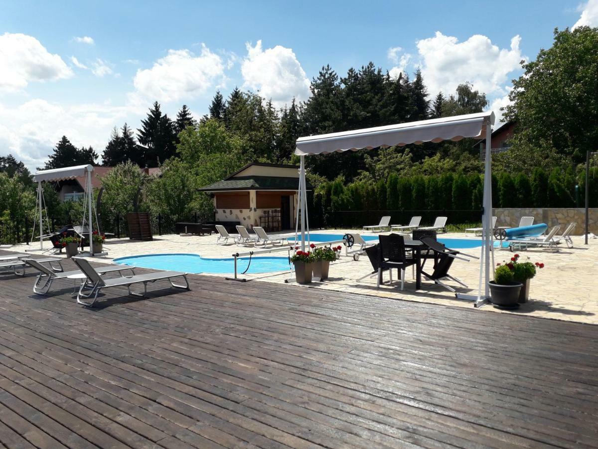 Suncani Breg Apartments Връдник Екстериор снимка